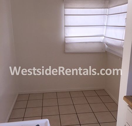 4th image of 921 15th St APT E