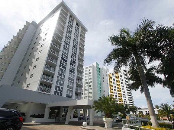 2nd image of 1228 West Ave APT 304