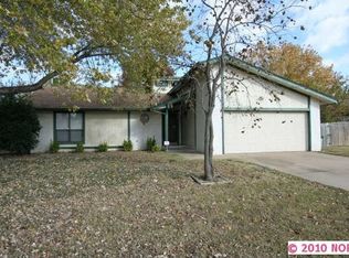 2604 E El Paso St, Broken Arrow, OK 74014