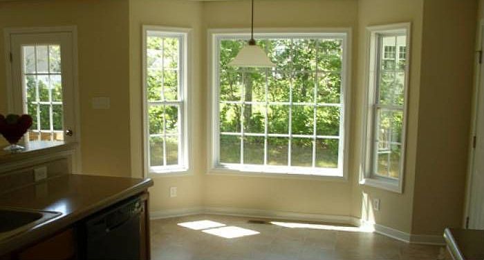 Bright breakfast nook