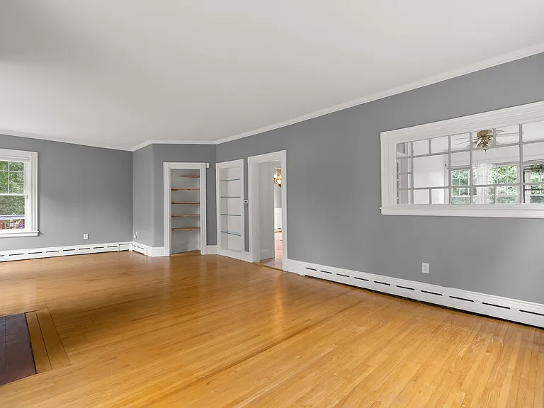 103 Hollis Ave — Photo 10