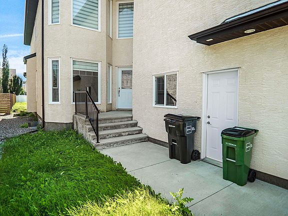 4th image of 14037 161a Ave NW