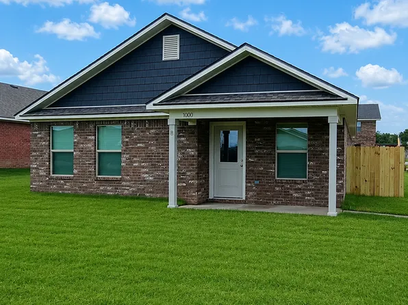 BW- Quincy Woodrome, 1000 Quincy St #1000, Fort Smith, AR 72901