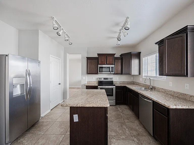 7422 S 27th Way — Photo 13