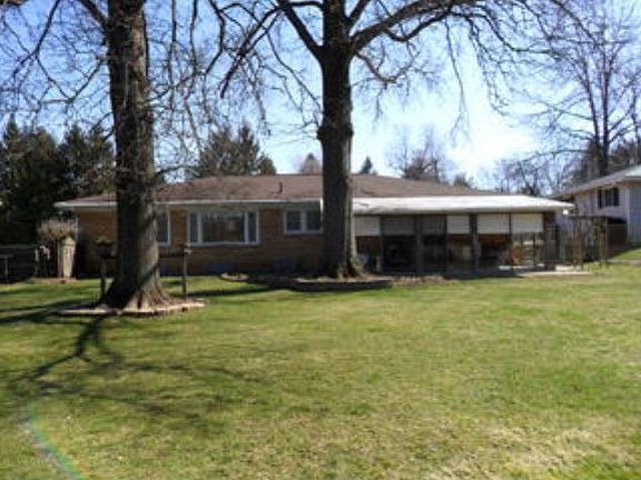 3rd image of 98 Bethel Ln