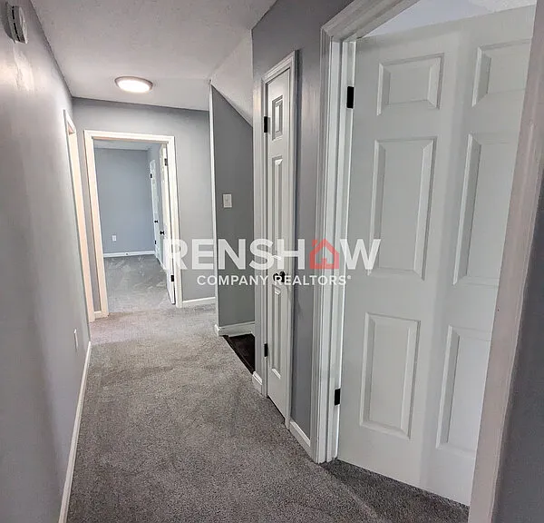 8161 Effingham Dr — Photo 17