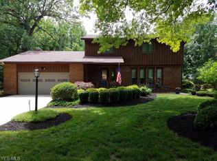 4606 Commodore Dr, Stow, OH 44224