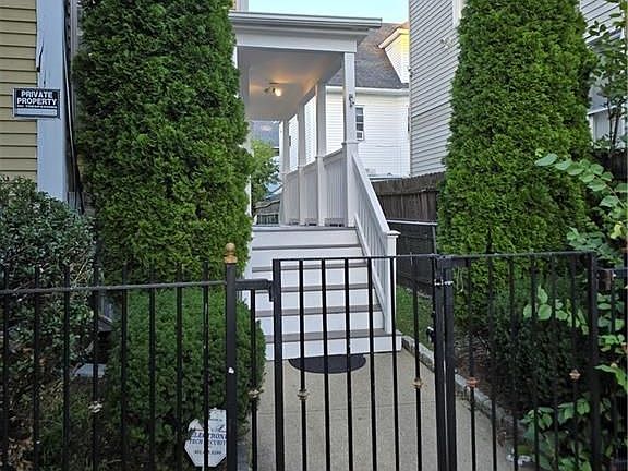 4th image of 98 Hamilton St