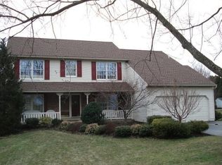 204 Woodward Dr, Exton, PA 19341