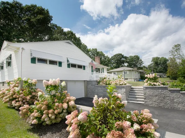 23 Mary Ann Dr, Worcester, MA 01606