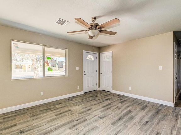 3rd image of 4251 W Vista Ave