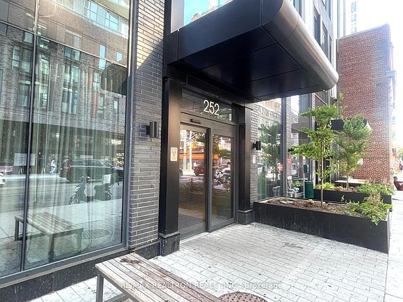3rd image of 252 Church St #4109