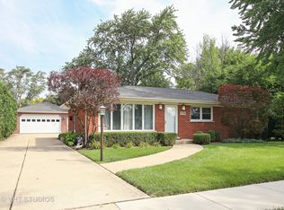 1718 W Myrtle Dr, Mount Prospect, IL 60056