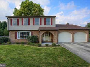 705 Apple Dr, Mechanicsburg, PA 17055