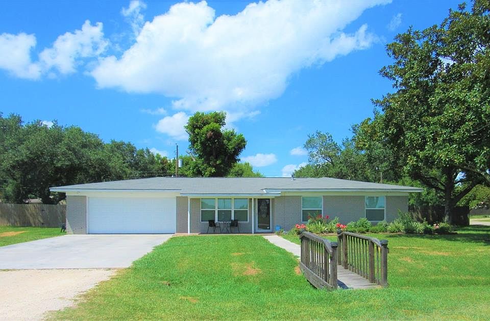 1st image of 1331 Wisteria Way St