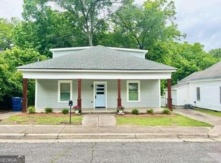 144 Walker St, Winder, GA 30680