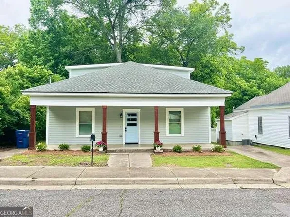 144 Walker St, Winder, GA 30680