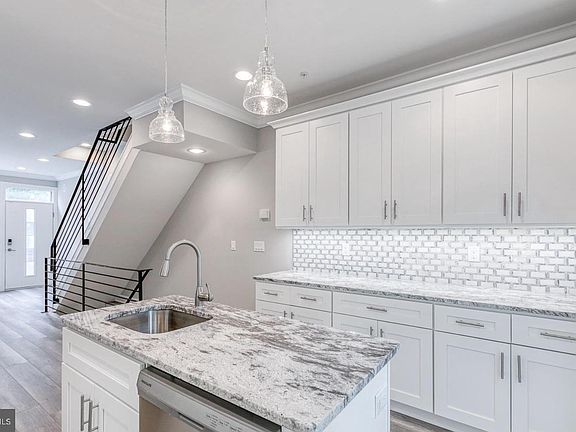 5th image of 2123 N Orianna St