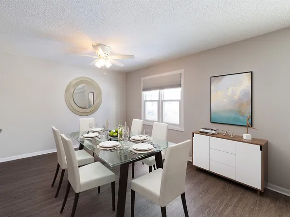 1240 49th St Unit 5, West Des Moines, IA 50266