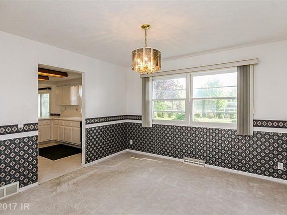 5th image of 1605 W Grandview Dr
