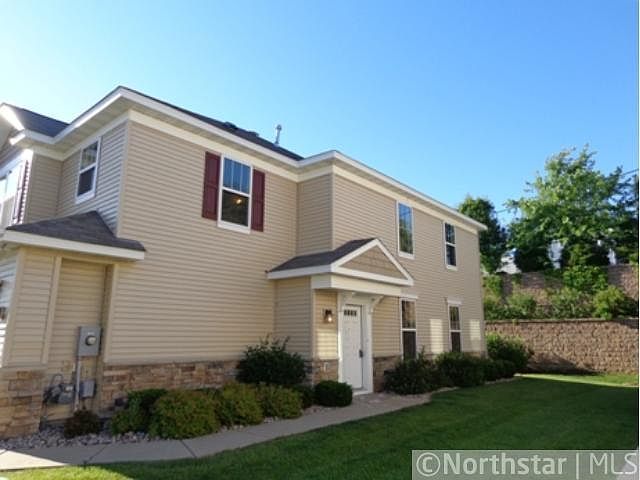 1st image of 574 Lomianki Ln NE