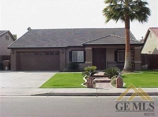 715 Astoria Park Dr, Bakersfield, CA 93311