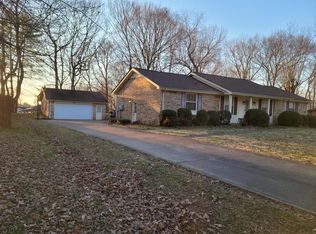 1806 Auburn Dr, Clarksville, TN 37043