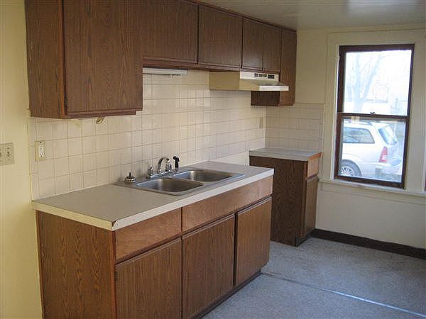 724 #2 Kitchen