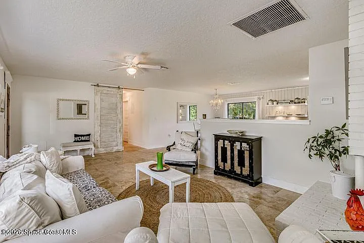 315 Kenzel Ct — Photo 3