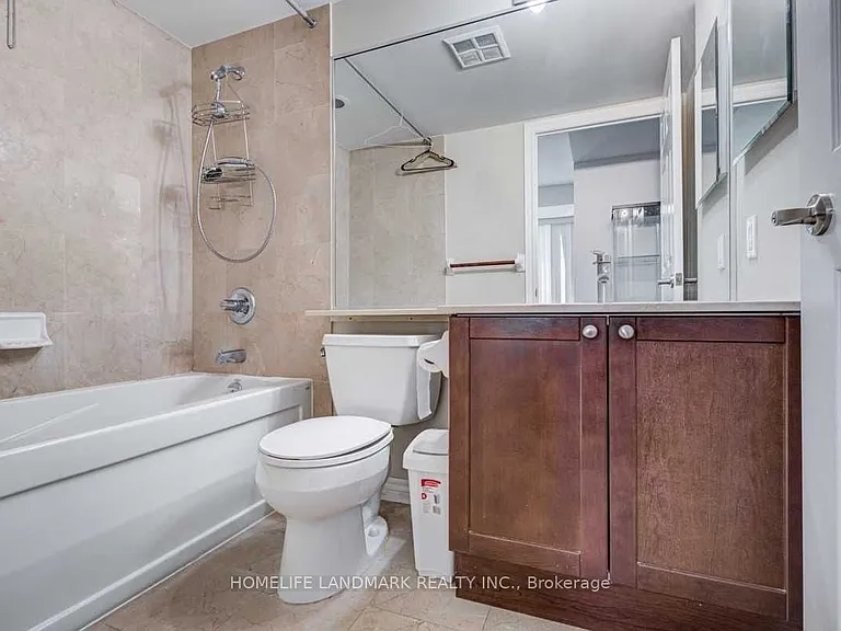 761 Bay St #402 — Photo 11