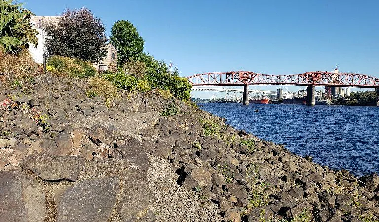 720 NW Naito Pkwy #D17 — Photo 34