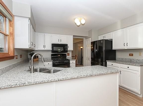 4th image of 1382 Northgate Dr
