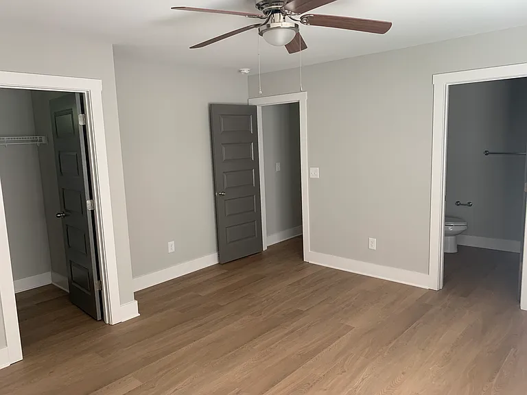 229 Vine St — Photo 8