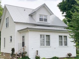 406 Grove St, Fredericksburg, IA 50630