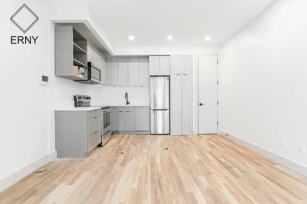 Rented by ERNY LLC | media 4