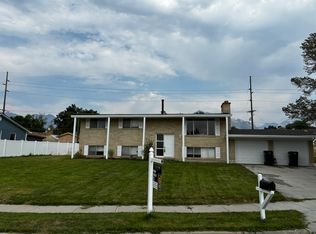 8629 S Vaquero Dr, Sandy, UT 84094