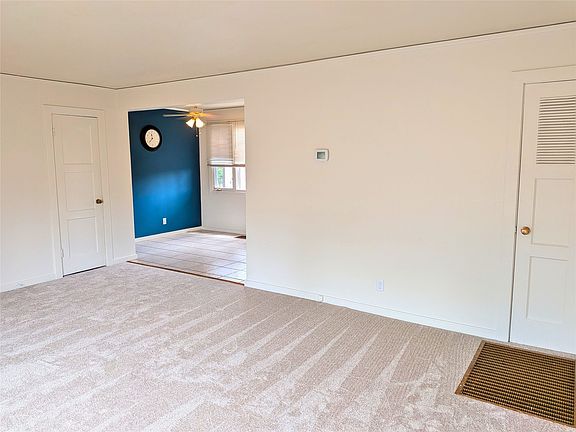 3rd image of 2332 45th St APT B