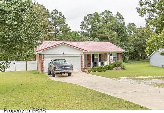 2nd image of 129 Sweet Briar Ln