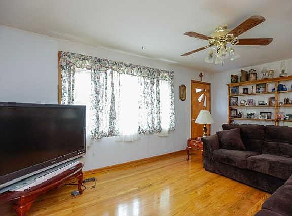 3rd image of 509 Skyview Dr