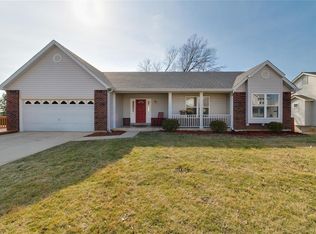 853 Chestnut Oak Dr, Saint Charles, MO 63303