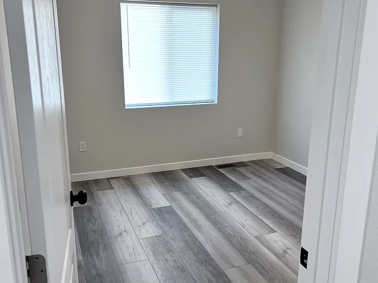 1806 N Coach Ln — Photo 19