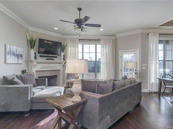 3rd image of 207 Panther Dr