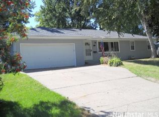 8211 31st Ave N, Crystal, MN 55427