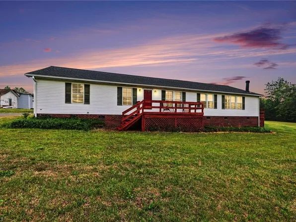 1369 Brims Grove Rd, Pinnacle, NC 27043