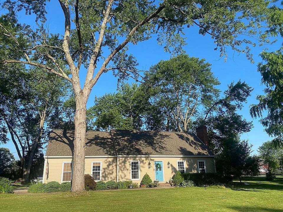 1st image of 6642 Meadow Farm Dr