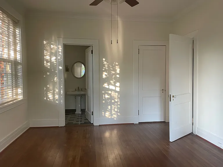 1 S Prado NE — Photo 8