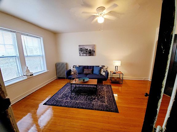 3rd image of 4805 N Hermitage Ave #1C-20.5