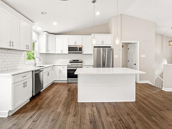 3rd image of 10788 Forest Edge Cir
