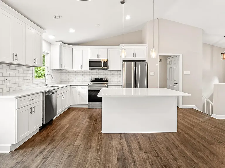 10788 Forest Edge Cir — Photo 3