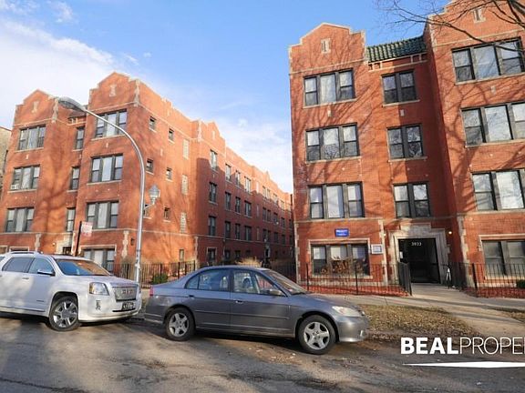 2nd image of 3933 N Janssen Ave APT 1N